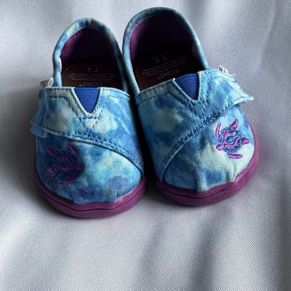 Toms Kids Slip On‎ Alpargata Flats Size T4 Tie Dye Blue Purple Oceana Turtle - Picture 6 of 11
